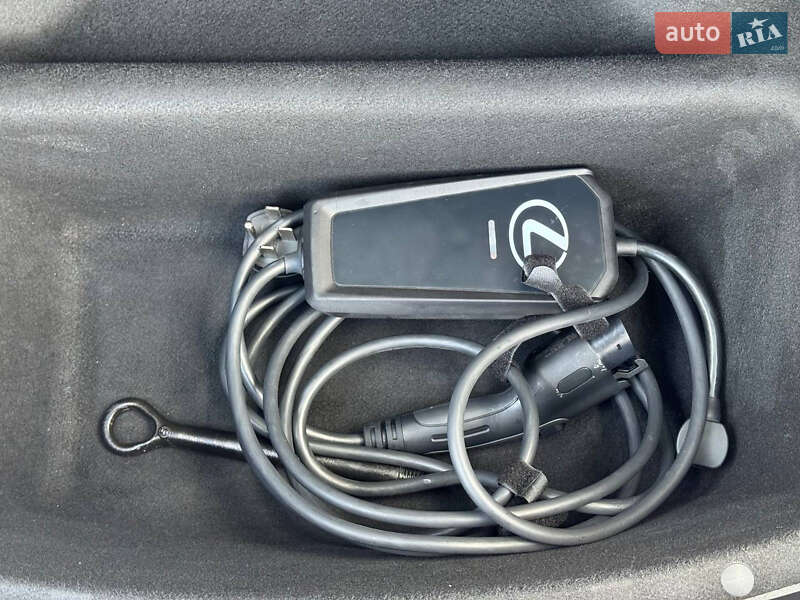 Позашляховик / Кросовер Lexus RZ 2024 в Стрию