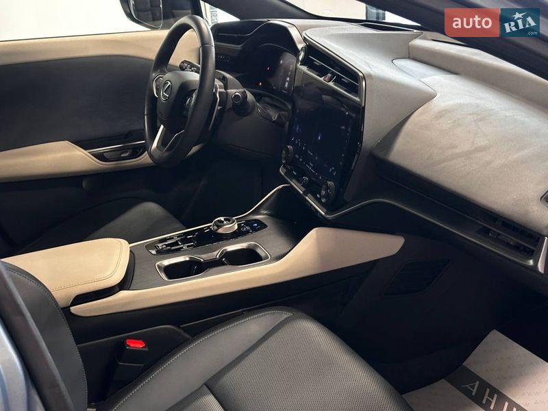 Позашляховик / Кросовер Lexus RZ 2023 в Львові фото 34 Позашляховик / Кросовер Lexus RZ 2023 в Львові