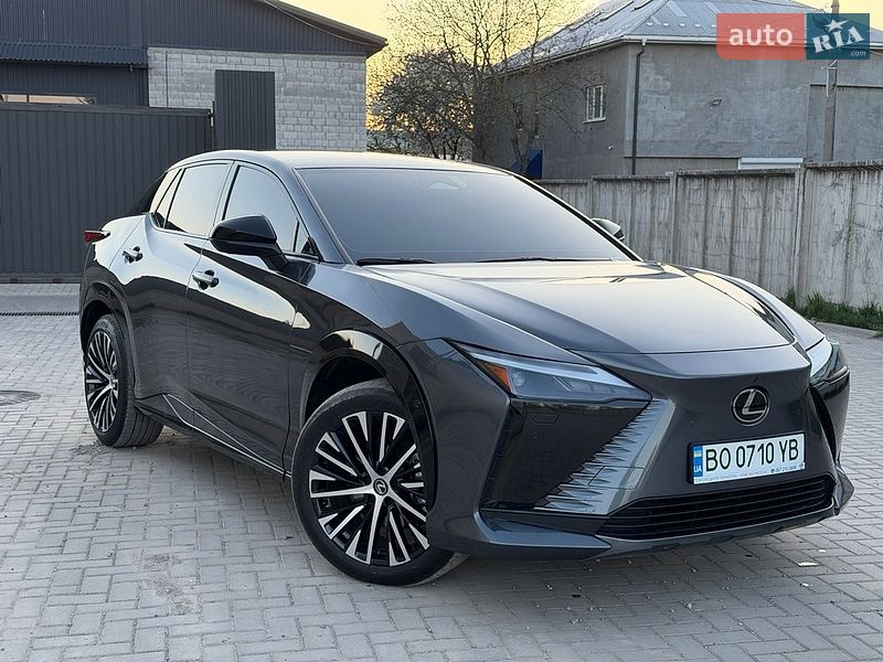 Lexus RZ 2023