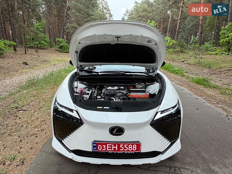 Внедорожник / Кроссовер Lexus RZ 2024 в Киеве