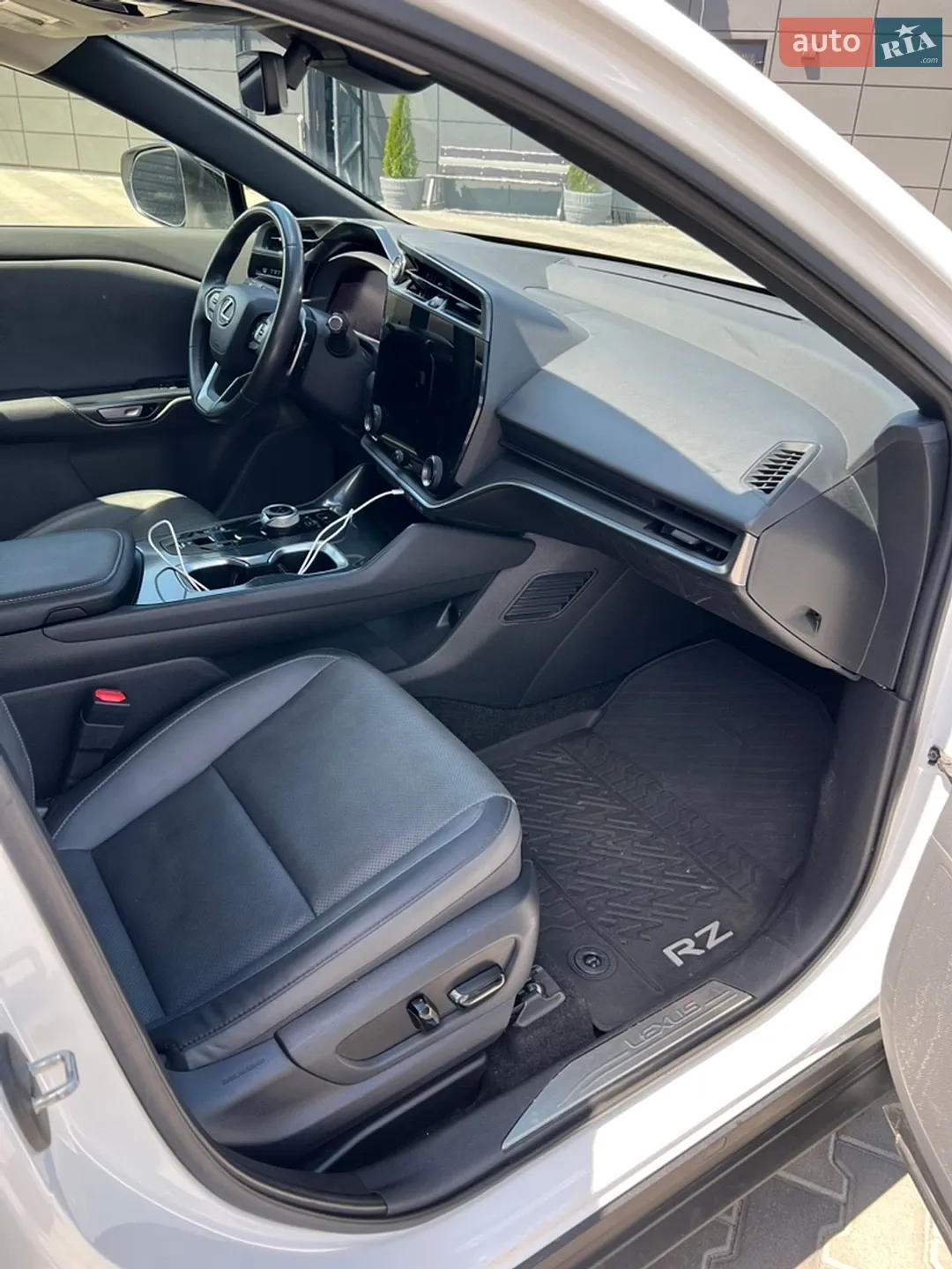 2023 Lexus RZ - мініатюра 15