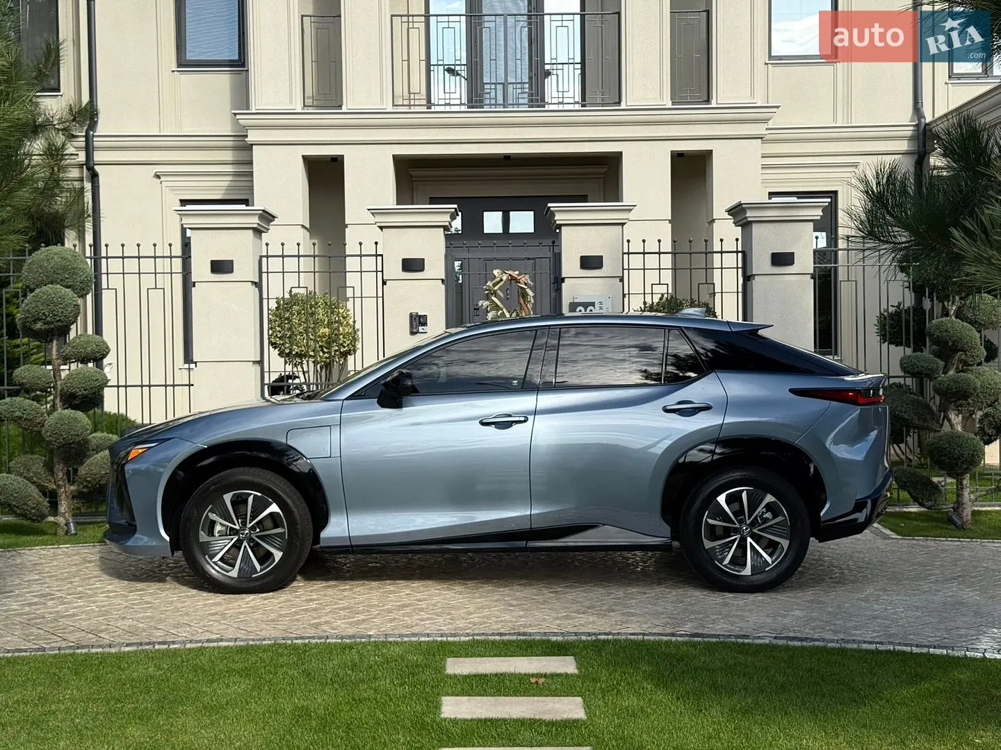 2024 Lexus RZ - мініатюра 8