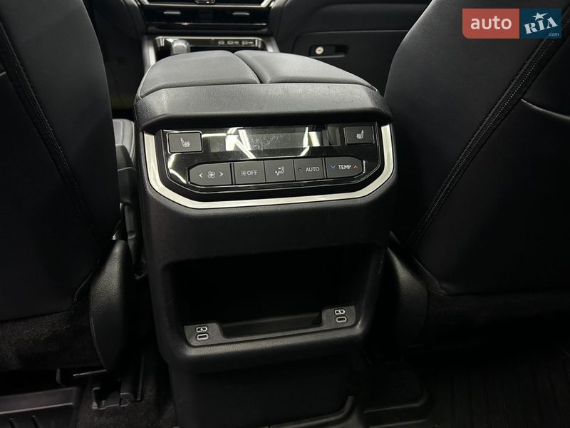 Внедорожник / Кроссовер Lexus TX 2024 в Черновцах