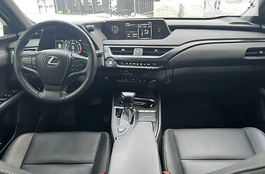 Внедорожник / Кроссовер Lexus UX 200 2019 в Луцке