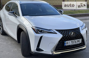 Lexus UX 2020