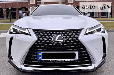 Lexus UX 2019