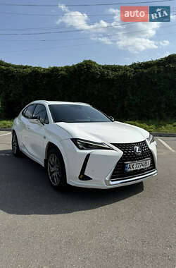 Lexus UX 2019