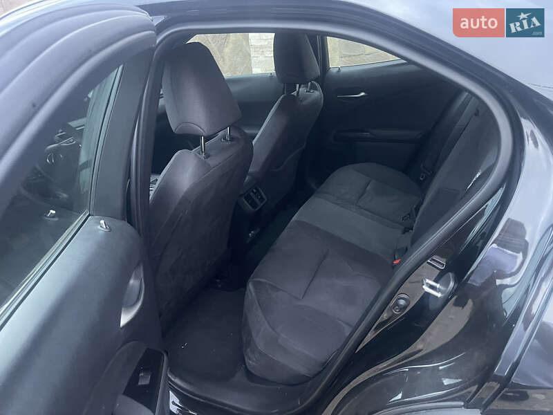 Внедорожник / Кроссовер Lexus UX 2021 в Львове