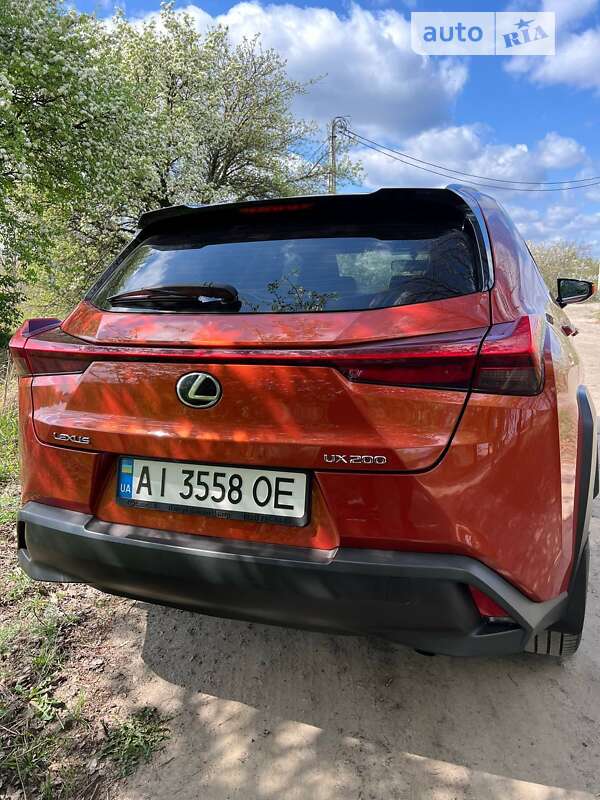 Внедорожник / Кроссовер Lexus UX 2018 в Киеве