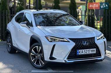 Внедорожник / Кроссовер Lexus UX 2020 в Киеве