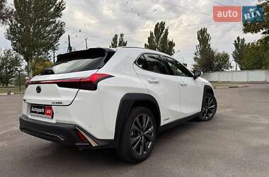 Позашляховик / Кросовер Lexus UX 2018 в Запоріжжі