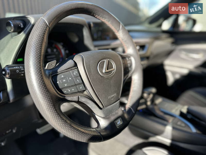 Позашляховик / Кросовер Lexus UX 2019 в Одесі