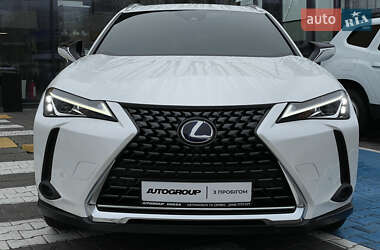 Позашляховик / Кросовер Lexus UX 2020 в 