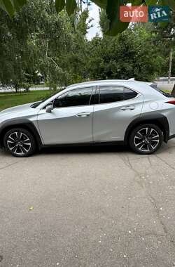 Lexus UX 2020