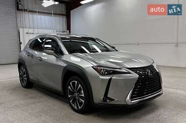 Lexus UX 2021