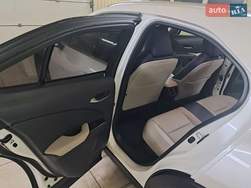 Внедорожник / Кроссовер Lexus UX 2020 в Кривом Роге