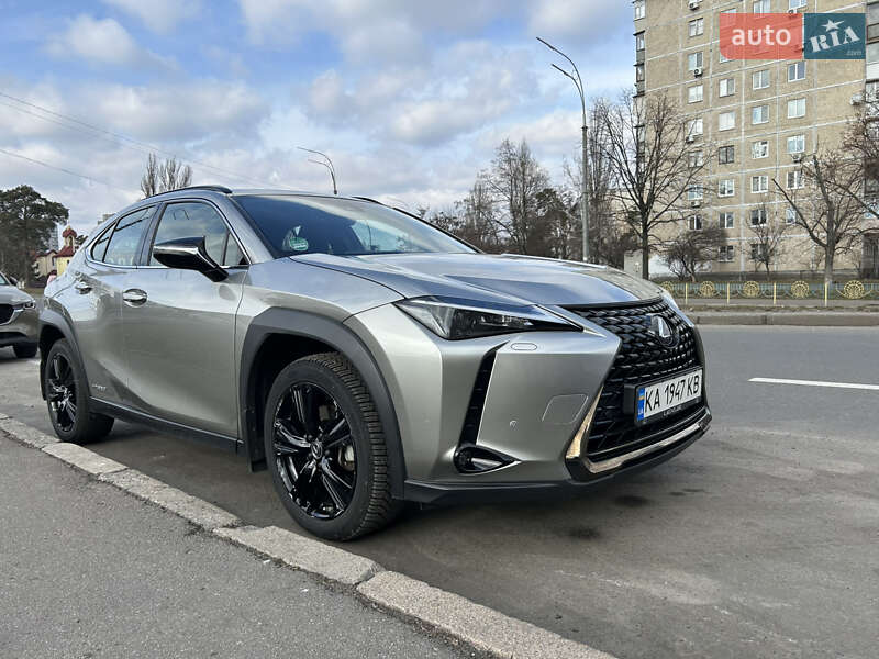 Внедорожник / Кроссовер Lexus UX 2020 в Киеве