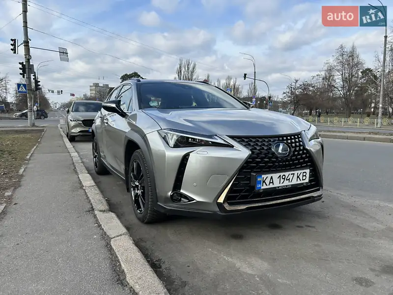 Lexus UX