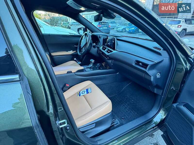 Внедорожник / Кроссовер Lexus UX 2022 в Киеве