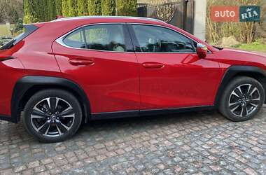 Внедорожник / Кроссовер Lexus UX 2021 в 