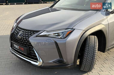 Внедорожник / Кроссовер Lexus UX 2020 в 