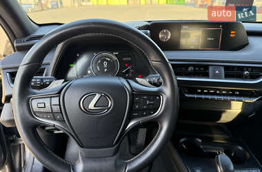 Внедорожник / Кроссовер Lexus UX 2020 в 