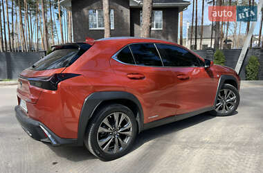 Позашляховик / Кросовер Lexus UX 2018 в 