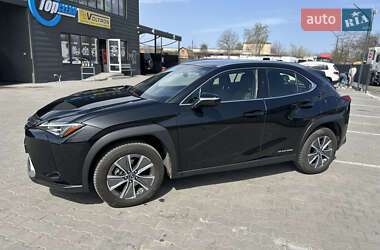 Внедорожник / Кроссовер Lexus UX 2020 в 