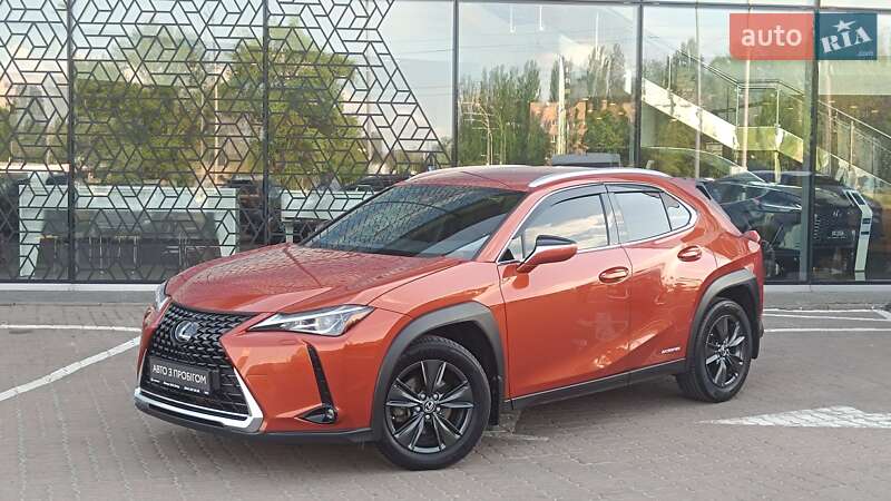 Lexus UX 2020