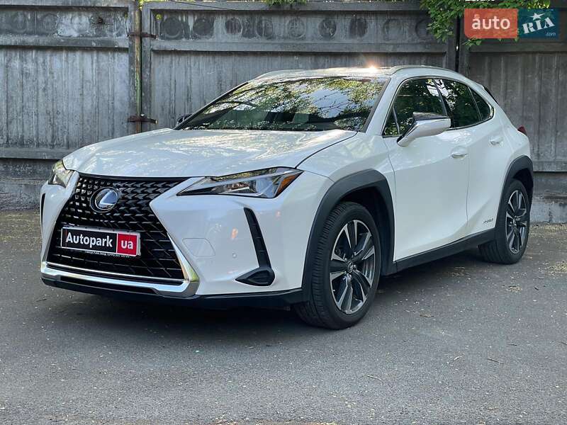 Внедорожник / Кроссовер Lexus UX 2018 в 