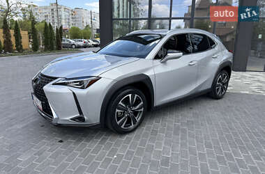 Внедорожник / Кроссовер Lexus UX 2020 в 