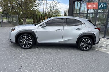 Внедорожник / Кроссовер Lexus UX 2020 в 