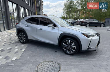 Внедорожник / Кроссовер Lexus UX 2020 в 