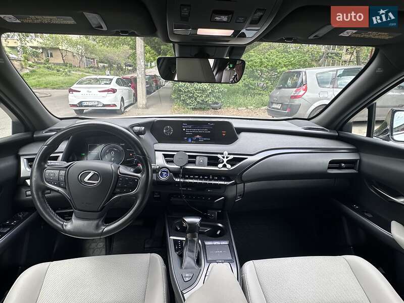 Внедорожник / Кроссовер Lexus UX 2019 в Киеве