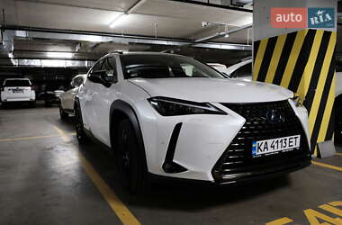 Внедорожник / Кроссовер Lexus UX 2021 в 