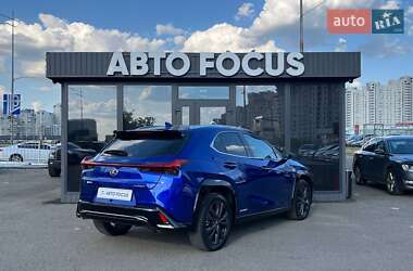 Внедорожник / Кроссовер Lexus UX 2020 в 