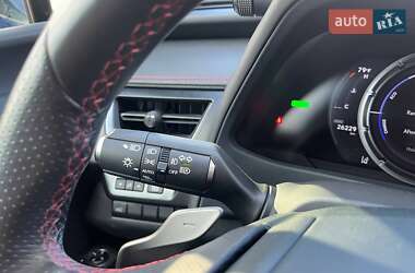 Внедорожник / Кроссовер Lexus UX 2020 в 