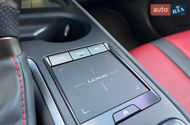 Внедорожник / Кроссовер Lexus UX 2020 в 