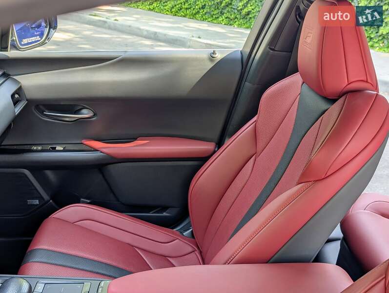 Позашляховик / Кросовер Lexus UX 2019 в Одесі фото 40 Позашляховик / Кросовер Lexus UX 2019 в Одесі