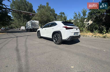 Внедорожник / Кроссовер Lexus UX 2019 в 