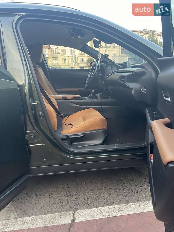 Внедорожник / Кроссовер Lexus UX 2020 в Одессе