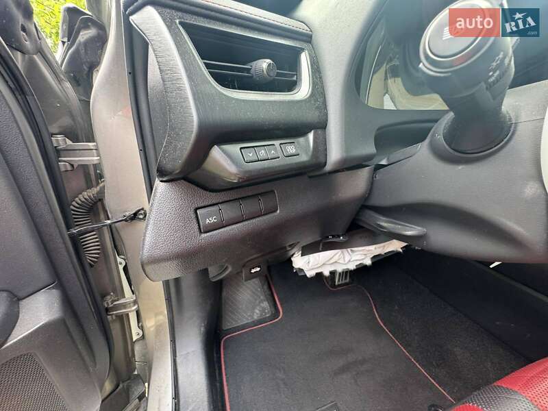 Позашляховик / Кросовер Lexus UX 2018 в Одесі фото 31 Позашляховик / Кросовер Lexus UX 2018 в Одесі