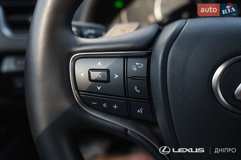 Внедорожник / Кроссовер Lexus UX 2023 в Днепре