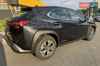 Внедорожник / Кроссовер Lexus UX 2020 в 