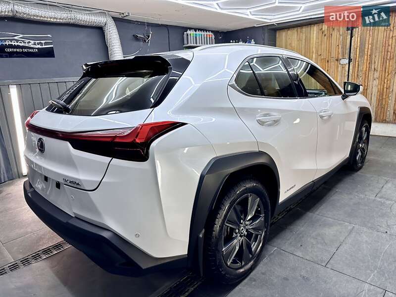 Внедорожник / Кроссовер Lexus UX 2019 в Киеве