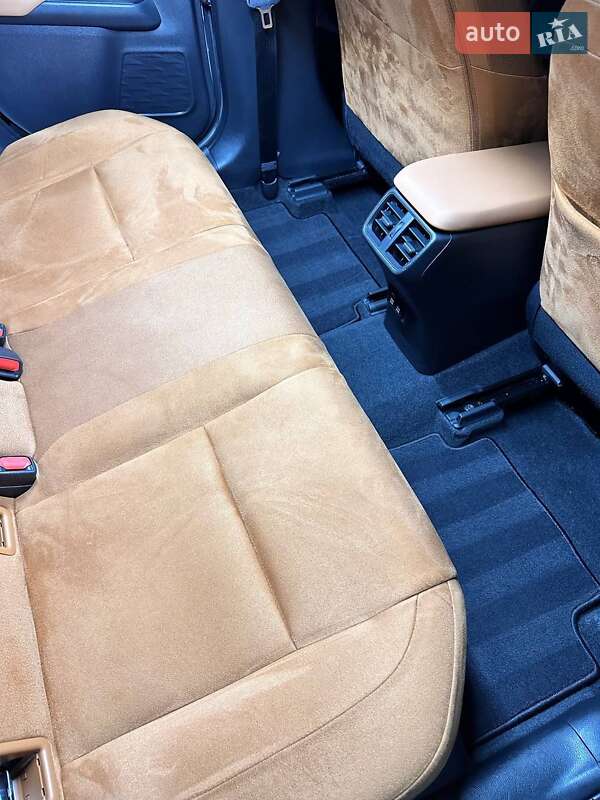 Внедорожник / Кроссовер Lexus UX 2019 в Киеве