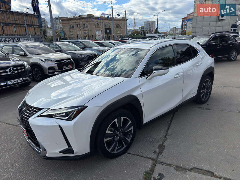 Lexus UX 2020