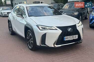 Внедорожник / Кроссовер Lexus UX 2019 в 