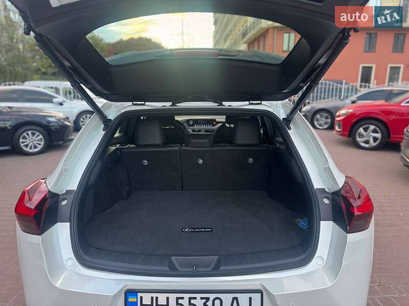 Внедорожник / Кроссовер Lexus UX 2019 в Одессе