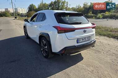 Внедорожник / Кроссовер Lexus UX 2020 в 